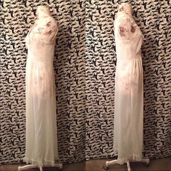 Vintage 1950s Long Slip Romantic Nightgown by Carillon Retro Boho small